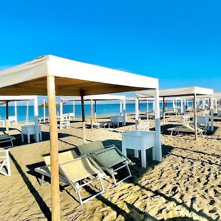 Regina Del Mare Holiday Apartments 蒂勒尼亚 外观 照片