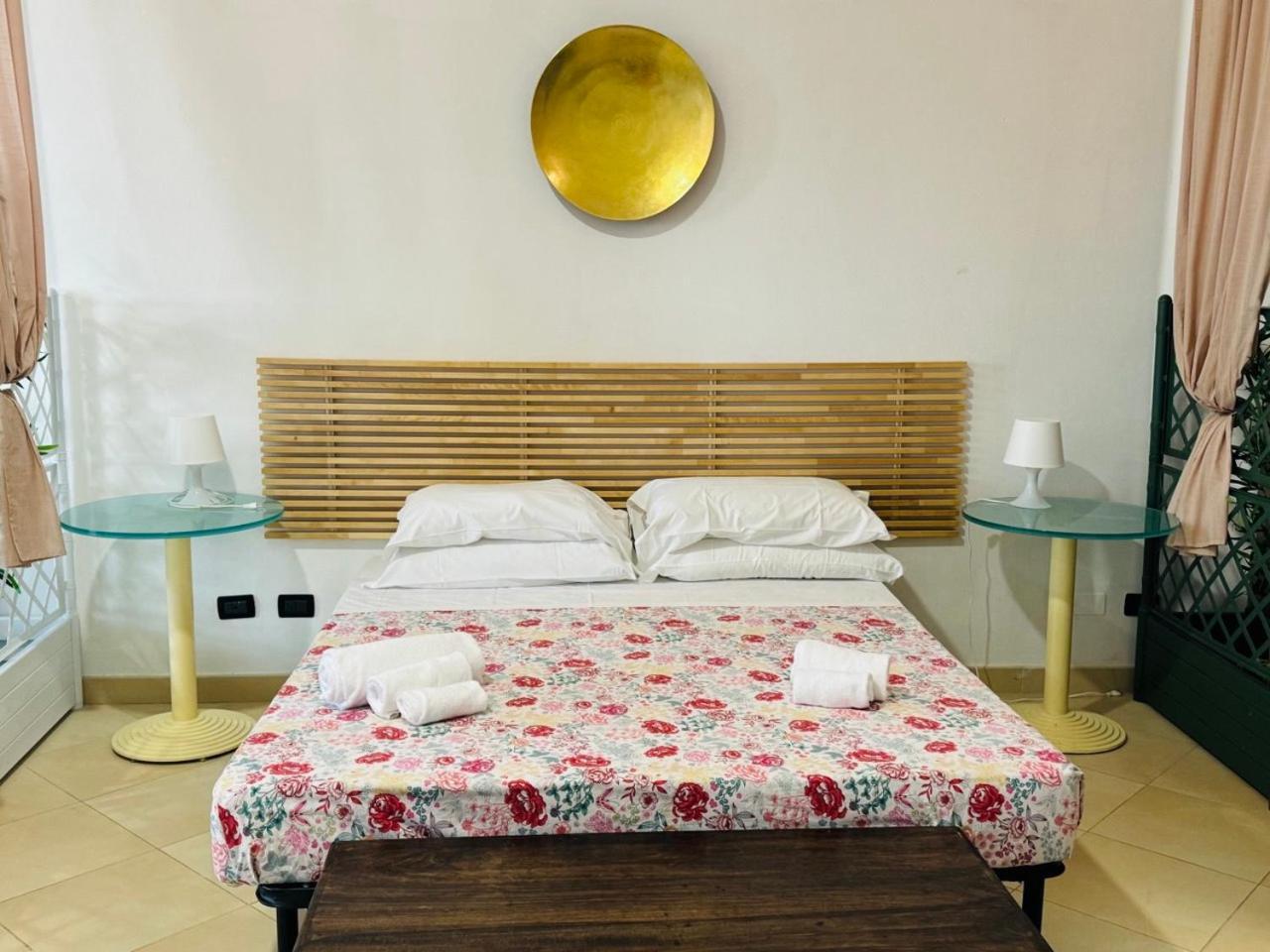 Regina Del Mare Holiday Apartments 蒂勒尼亚 外观 照片